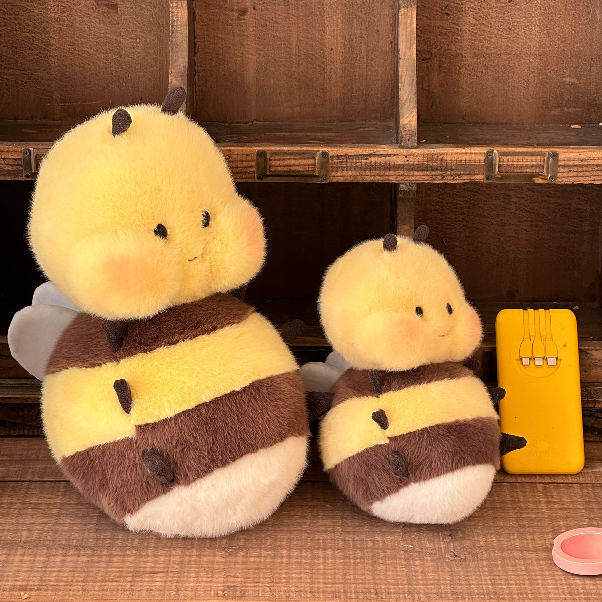 Niedliches Hummel-Stofftier